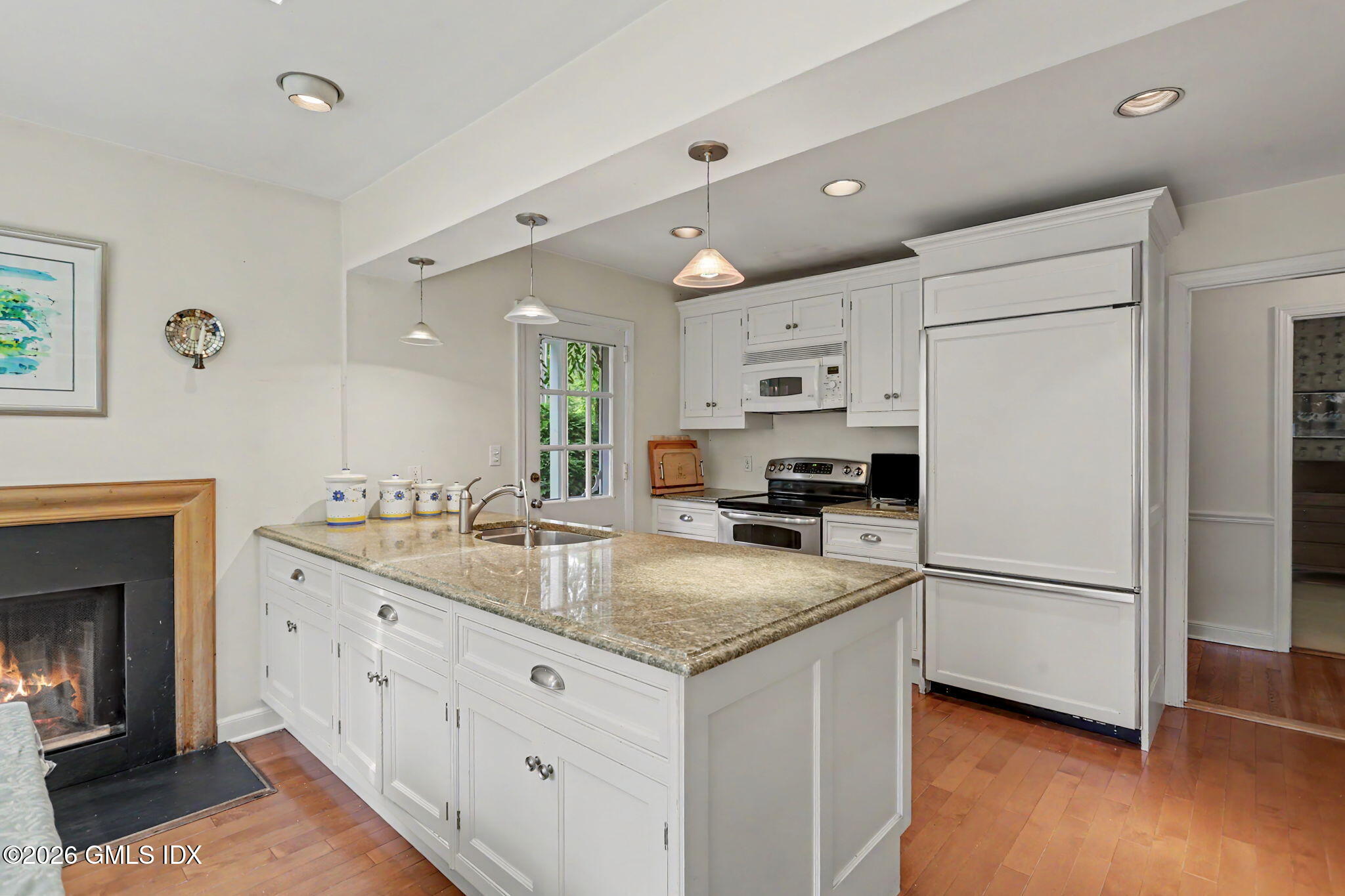 26 Linwood Avenue Riverside, CT 06878 - Photo 11 of 33 18-web-or-mls-26-linwood-ave
