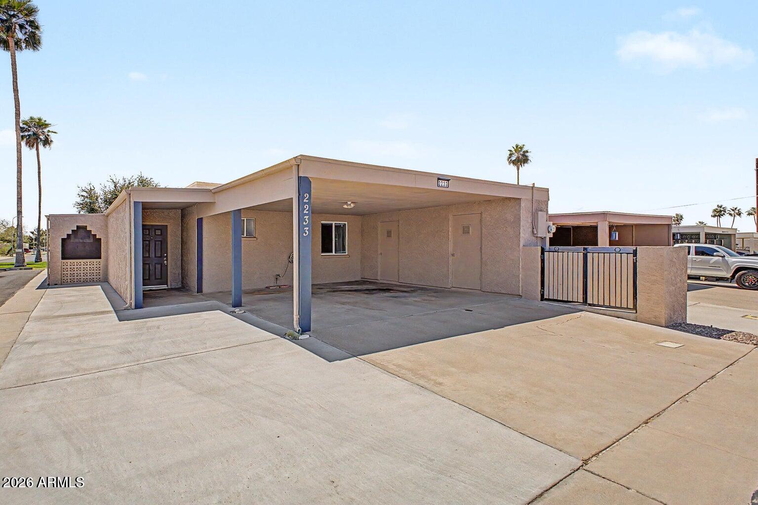2233 North Recker Road Mesa, AZ 85215 - Photo 3 of 40