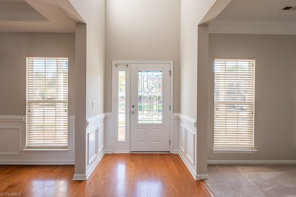704 Spinning Wheel Point High Point, NC 27265 - Photo 3 of 30 Gallery Image 3