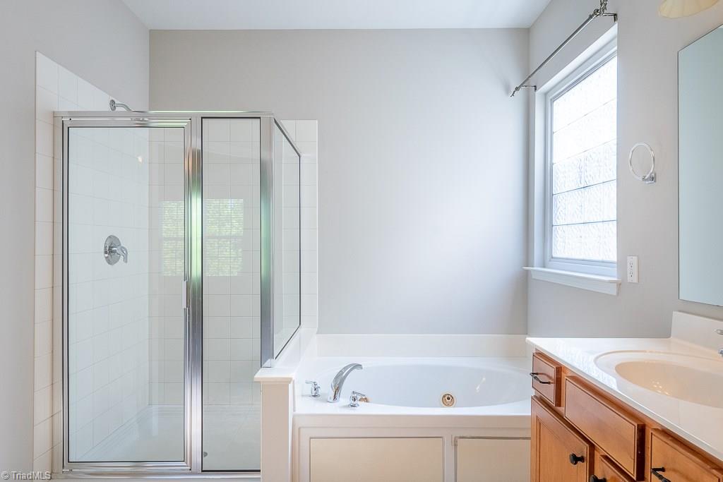 704 Spinning Wheel Point High Point, NC 27265 - Photo 23 of 30 Gallery Image 23