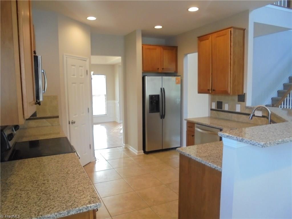704 Spinning Wheel Point High Point, NC 27265 - Photo 10 of 30 Gallery Image 10