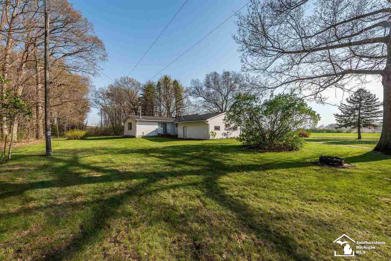 6035 Teal Road Petersburg, MI 49270 - Photo 4 of 25 50040065-3.JPG