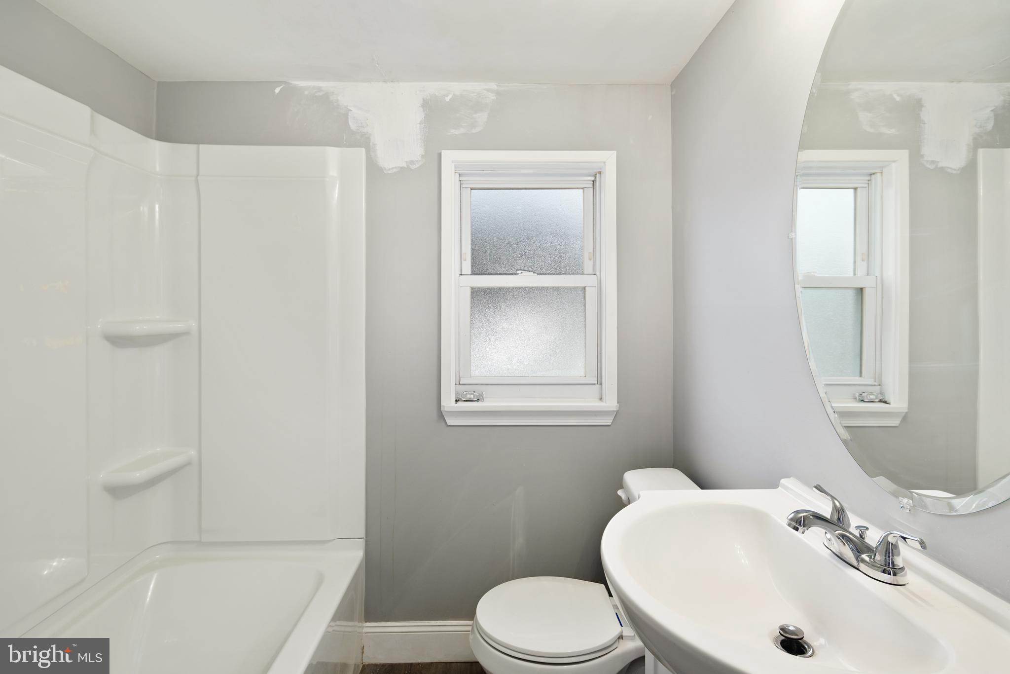 14 Harding Avenue Runnemede, NJ 08078 - Photo 19 of 28 Full Bathroom