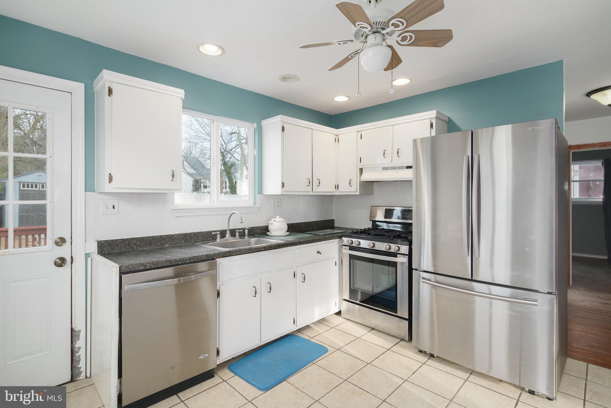 14 Harding Avenue Runnemede, NJ 08078 - Photo 4 of 28 Kitchen