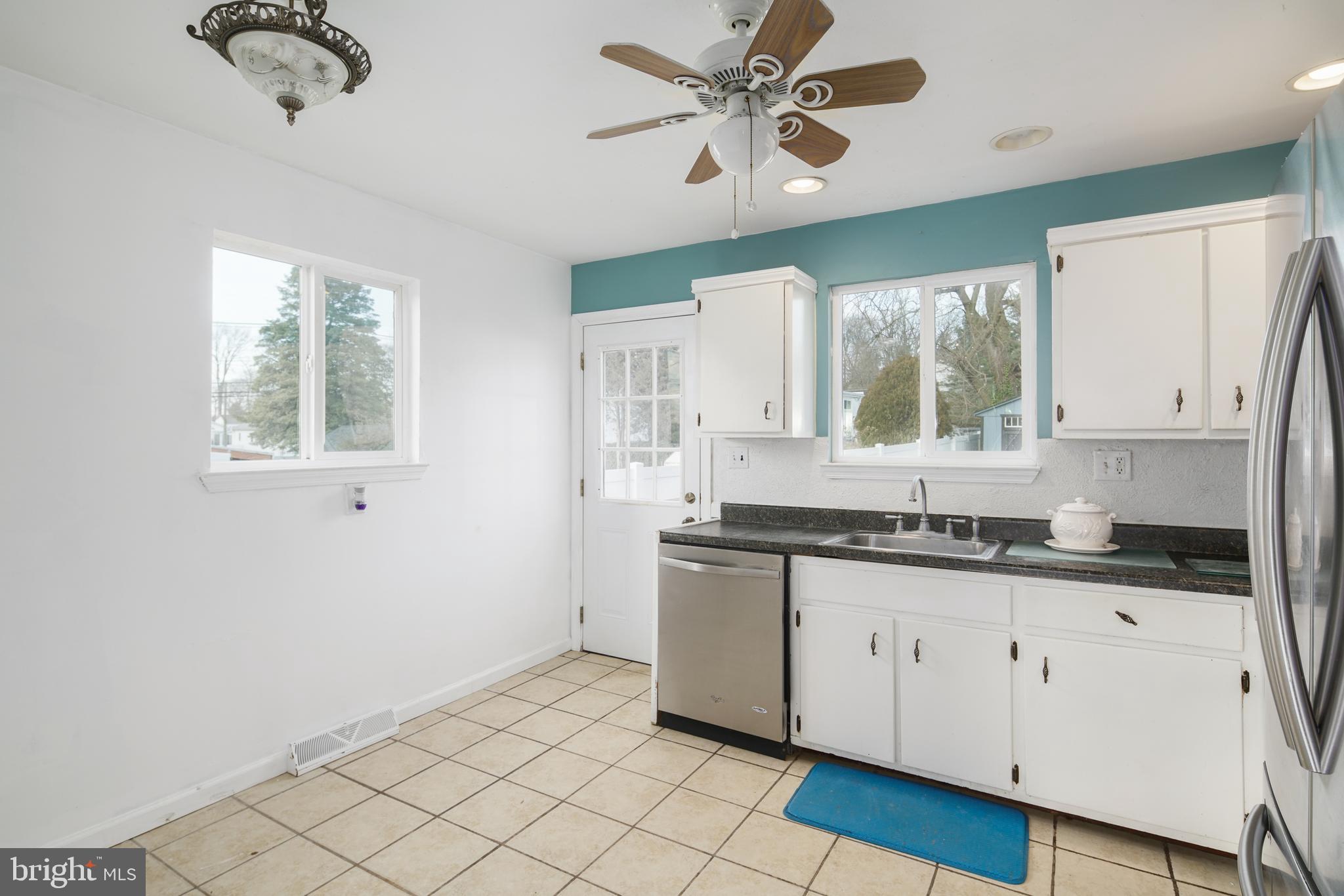14 Harding Avenue Runnemede, NJ 08078 - Photo 5 of 28 Kitchen