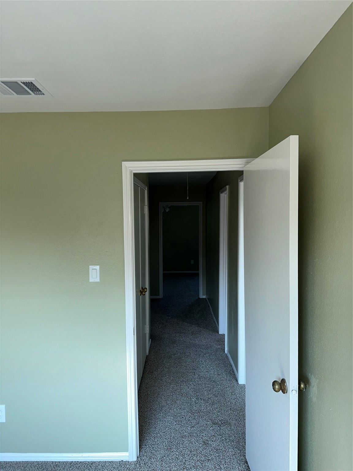 14663 Perthshire Road, Unit 14663 Houston, TX 77079 - Photo 20 of 35 a view of a hallway with an empty space