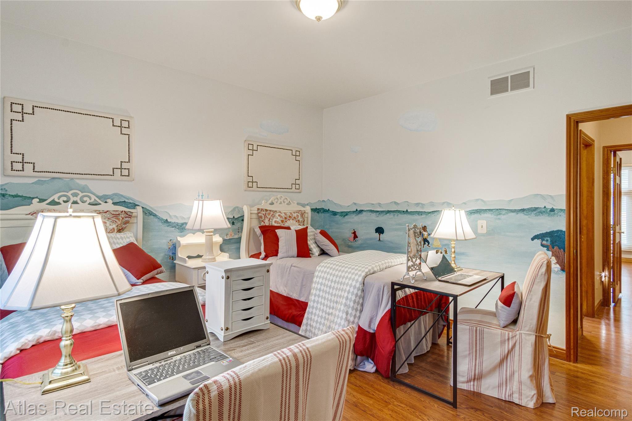 7217 Perry Road Grand Blanc, MI 48439 - Photo 59 of 84 Interiors (34 of 59).jpg