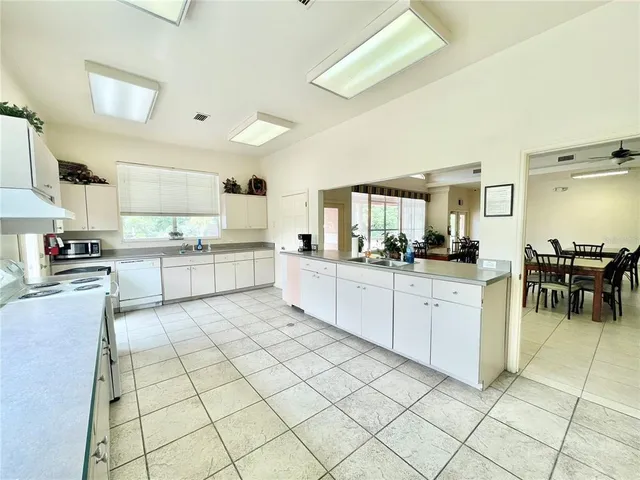 $2,450 | 4349 Northwest 36th Street, Gainesville, FL 32605