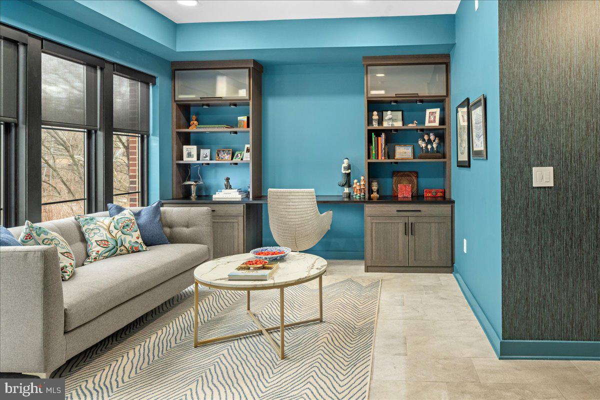 4582 Riverside Way Philadelphia, PA 19127 - Photo 7 of 41 Gallery Image 7