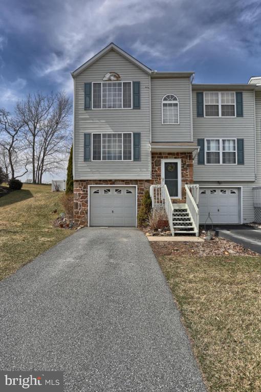 190 Riders Way Lebanon, PA 17042 - Photo 1 of 34 Gallery Image 1