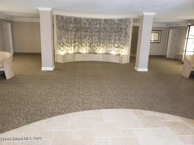 a view of livingroom with furniture