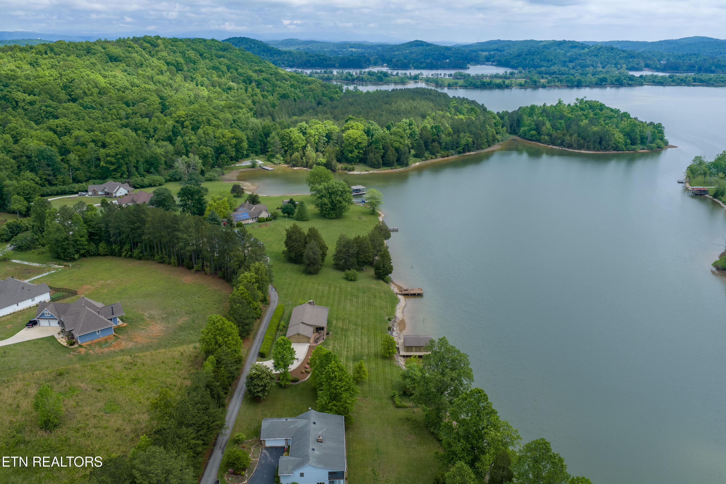 326 Chamberlain Cove Road Kingston, TN 37763 - Photo 41 of 49 59