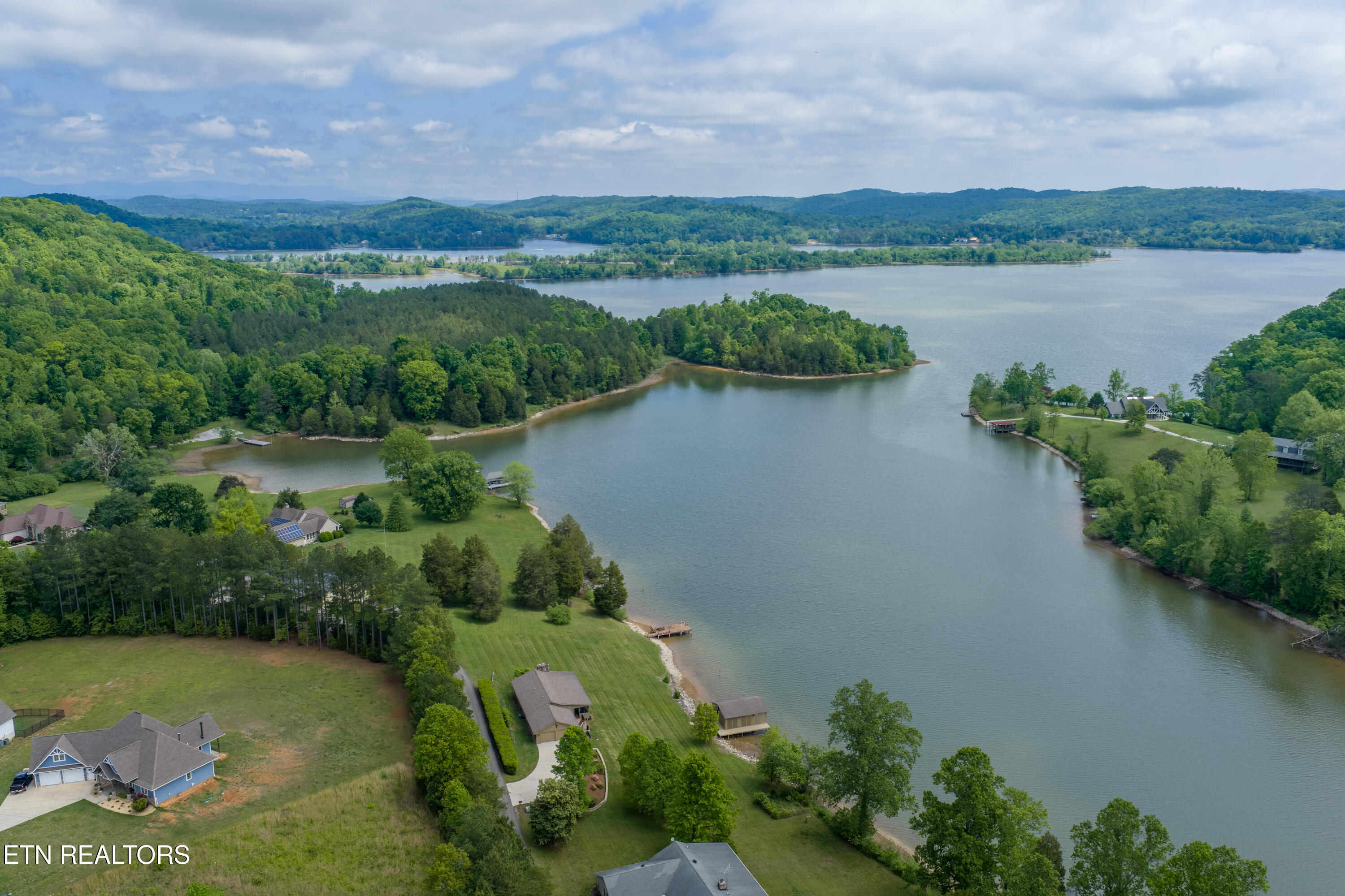 326 Chamberlain Cove Road Kingston, TN 37763 - Photo 43 of 49 66