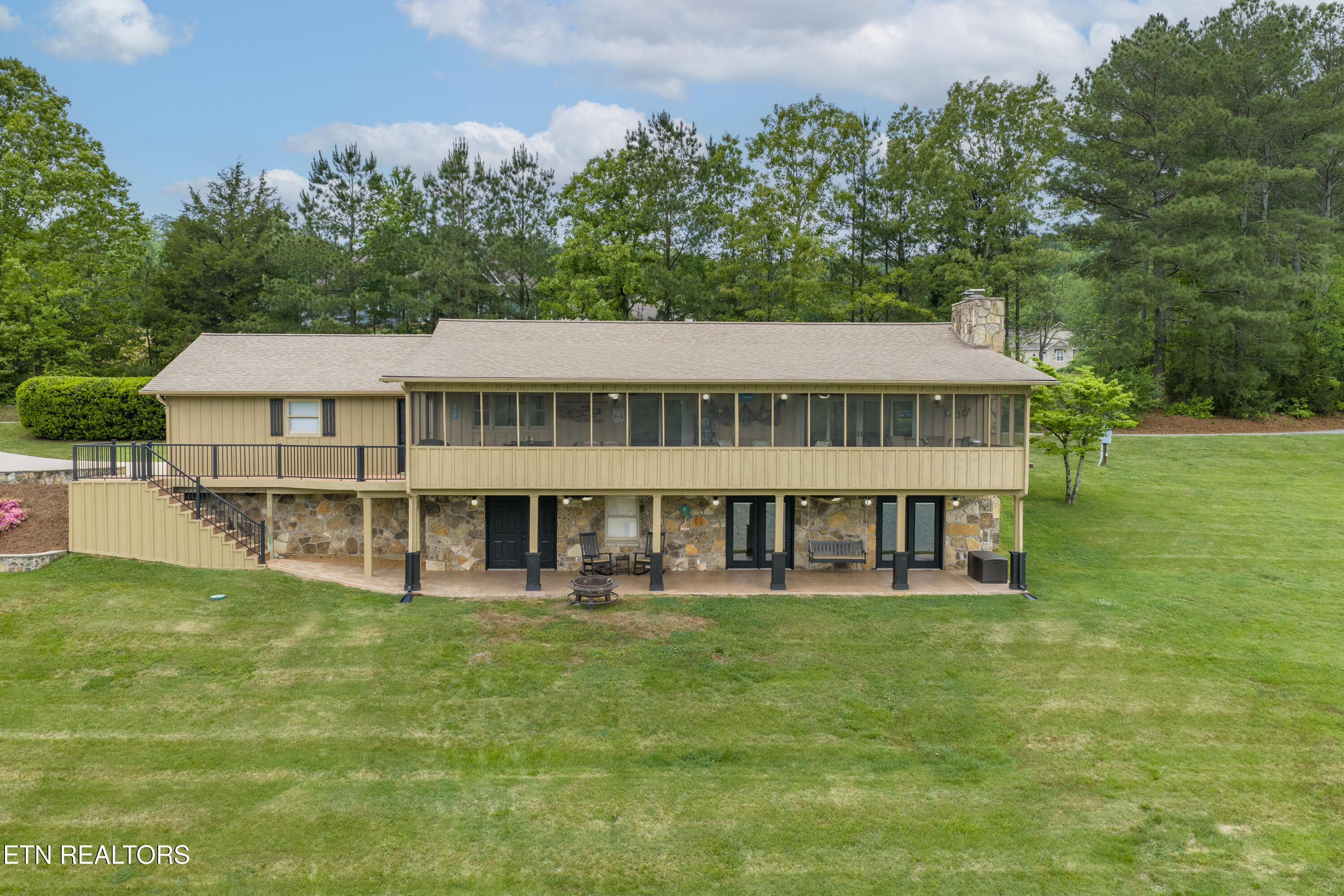 326 Chamberlain Cove Road Kingston, TN 37763 - Photo 6 of 49 4