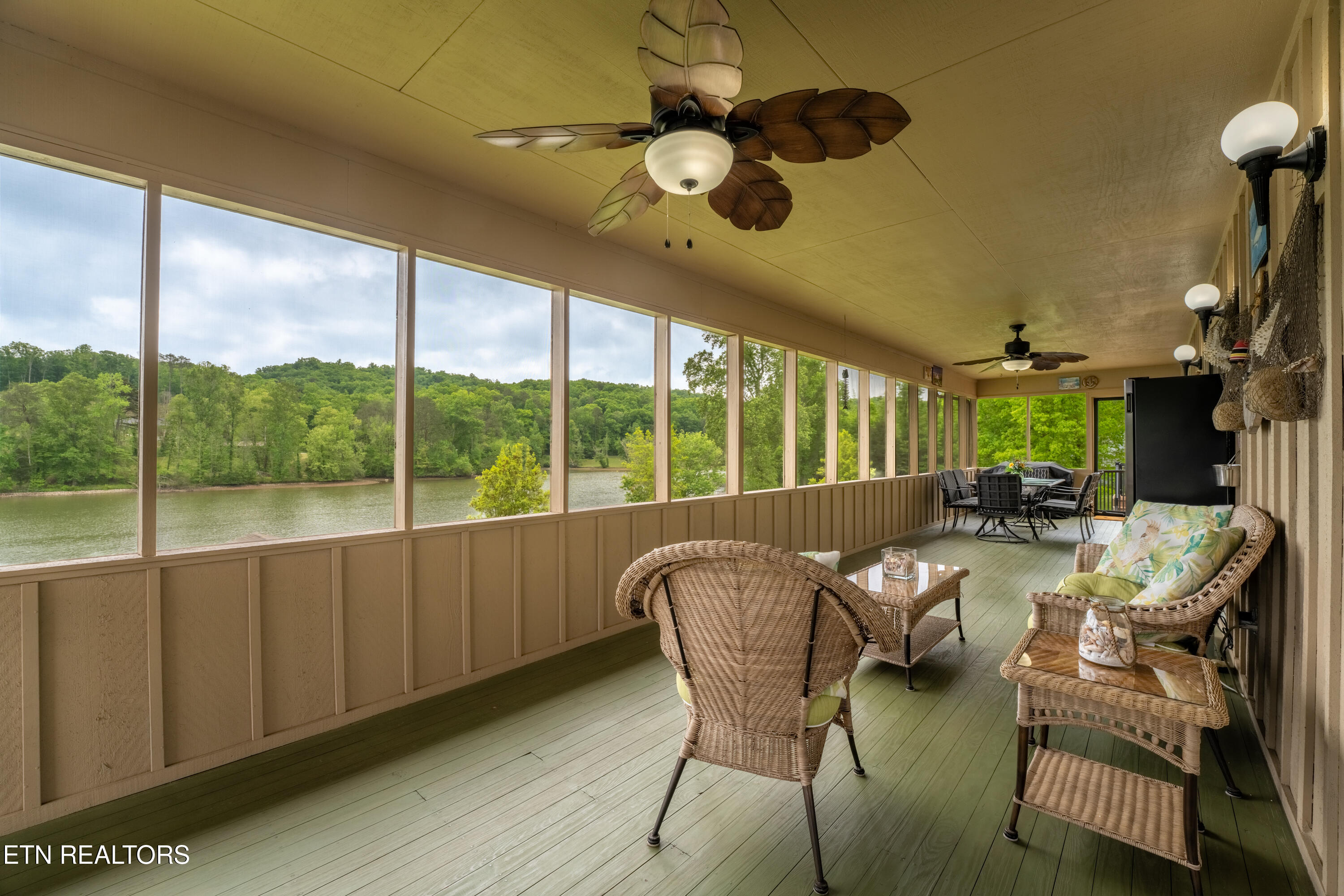 326 Chamberlain Cove Road Kingston, TN 37763 - Photo 10 of 49 7