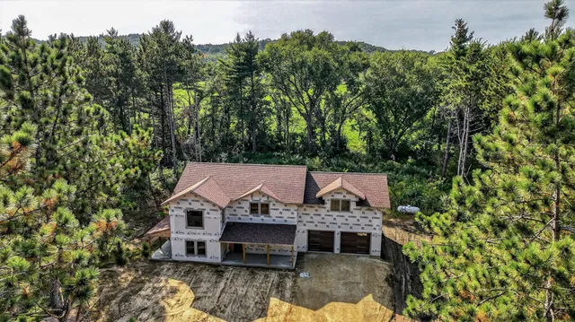 $720,000 | W15971 Cedar Road, Springfield, WI 54659