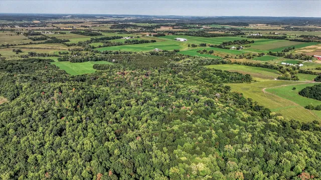 $720,000 | W15971 Cedar Road, Springfield, WI 54659