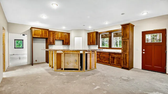 $720,000 | W15971 Cedar Road, Springfield, WI 54659