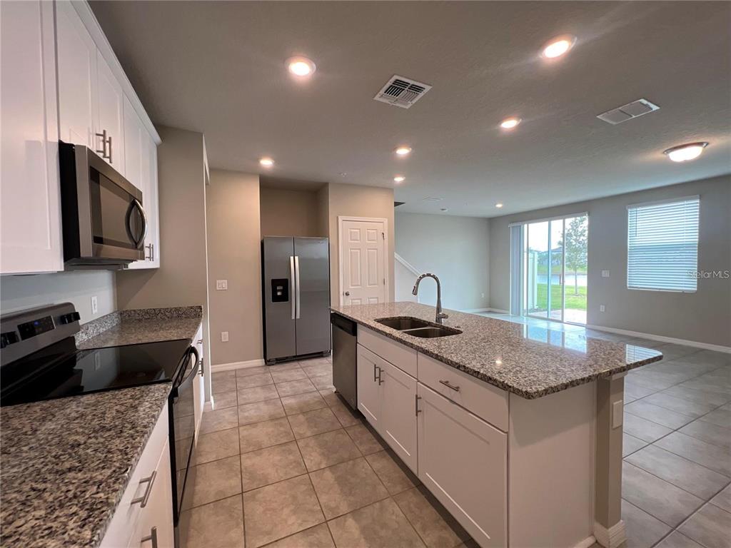 996 Robin Holly Street Ocoee, FL 34761 - Photo 7 of 21