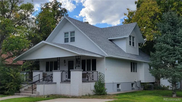 $225,000 | 220 East 5th Street, Julesburg, CO 80737