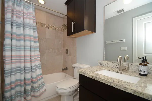 $2,575 | 2211 Hutchins Street, Houston, TX 77003
