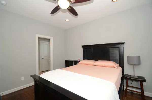 $2,575 | 2211 Hutchins Street, Houston, TX 77003