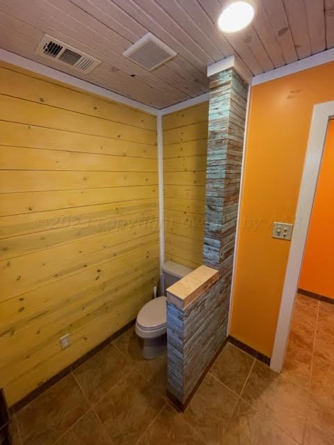 18 Catfish Street Memphis, TX 79245 - Photo 19 of 50 bathroom toilet