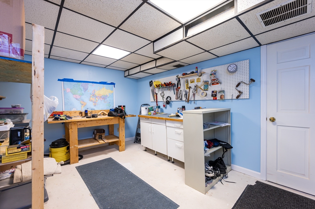 11 Emerson Road Nashua, NH 03062 - Photo 28 of 35