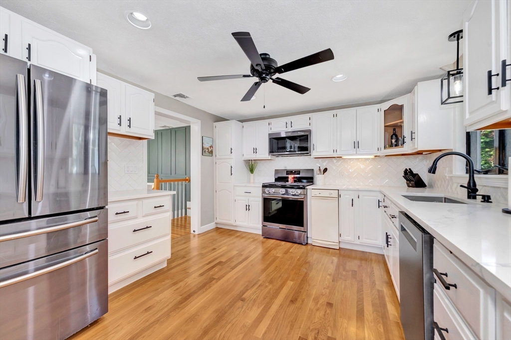 46 Arlington Road Woburn, MA 01801 - Photo 11 of 33 Gallery Image 11