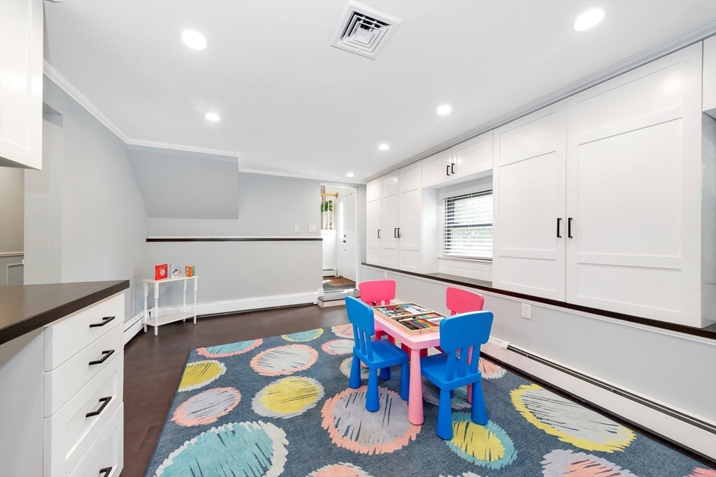 46 Arlington Road Woburn, MA 01801 - Photo 24 of 33 Gallery Image 24