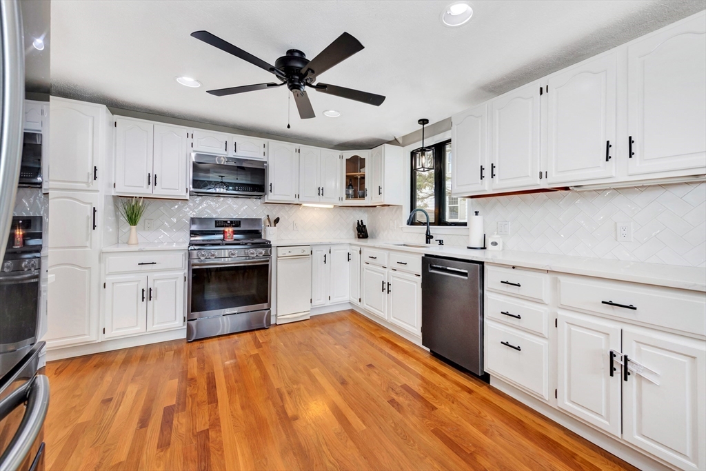 46 Arlington Road Woburn, MA 01801 - Photo 10 of 33 Gallery Image 10