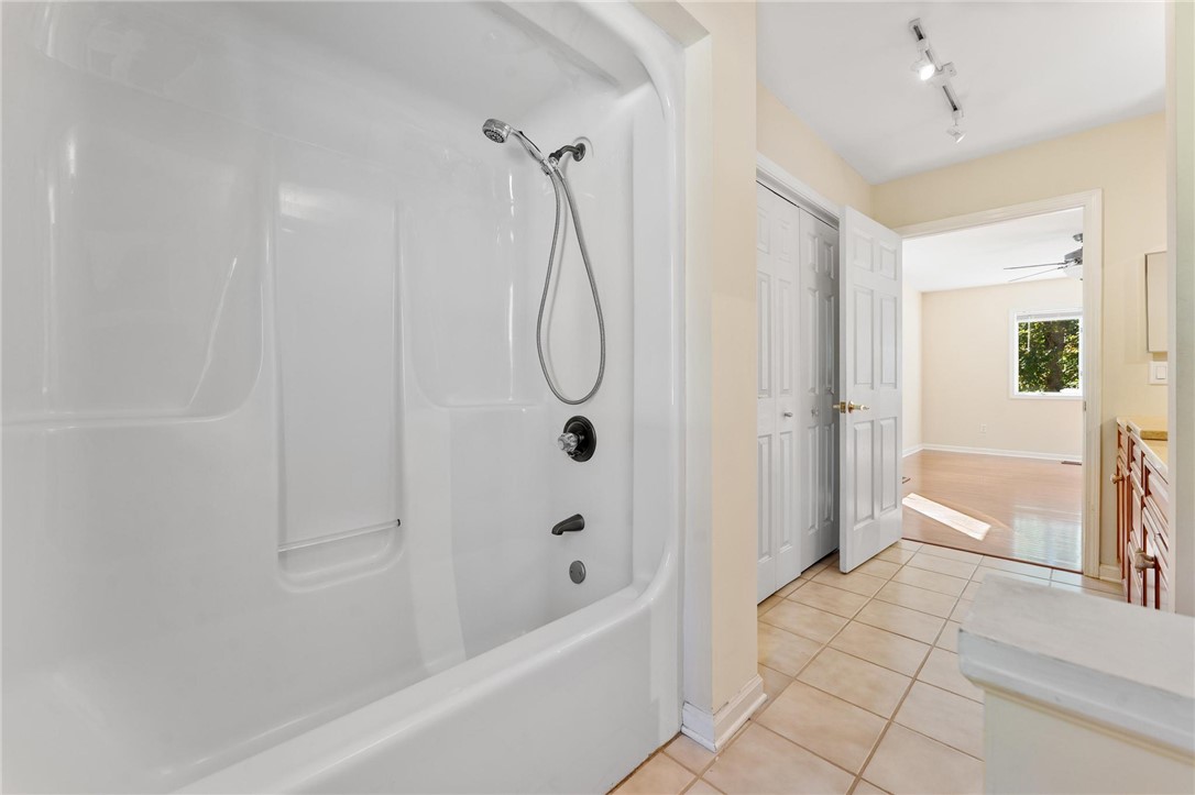 211 Wynmere Way Seneca, SC 29672 - Photo 20 of 49