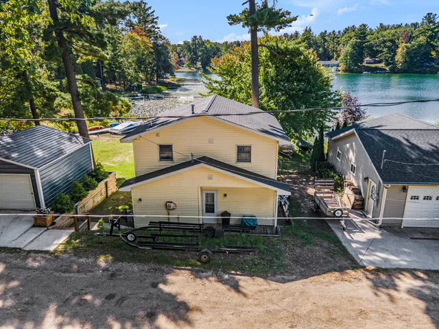 $440,000 | 6271 10th Street, Twin Lake, MI 49457