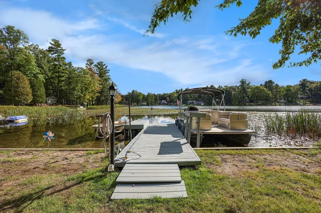 $440,000 | 6271 10th Street, Twin Lake, MI 49457