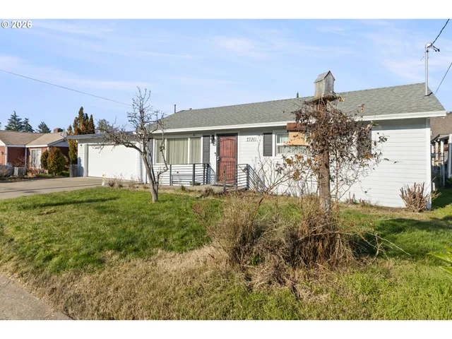 $340,000 | 2730 West Sanders Avenue, Roseburg, OR 97471