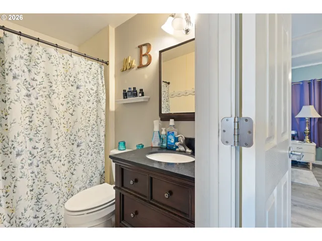 $340,000 | 2730 West Sanders Avenue, Roseburg, OR 97471