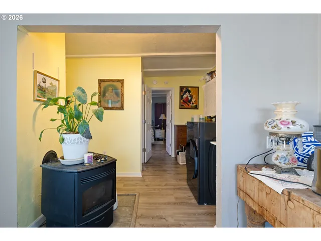 $340,000 | 2730 West Sanders Avenue, Roseburg, OR 97471