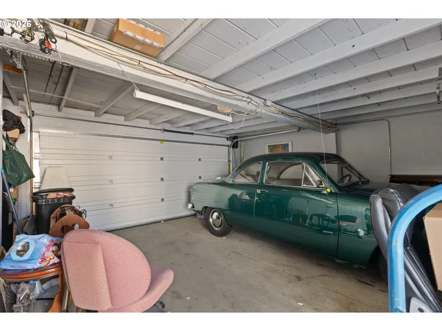 $340,000 | 2730 West Sanders Avenue, Roseburg, OR 97471