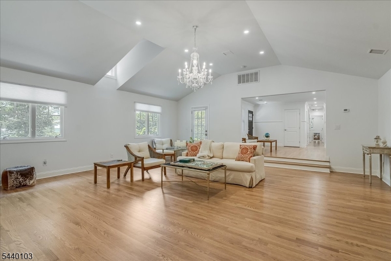 8 Sheeprock Road Kinnelon, NJ 07405 - Photo 6 of 47