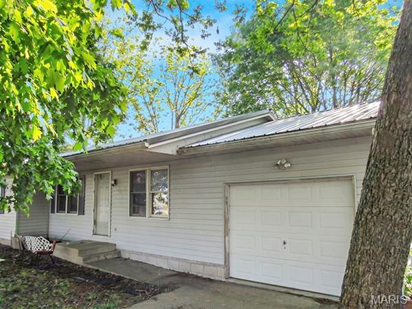 22662 South Centennial Road Jerseyville, IL 62052 - Photo 2 of 19