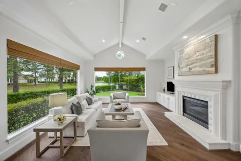 $1,595,000 | 6010 Isla Vista Court, Houston, TX 77041