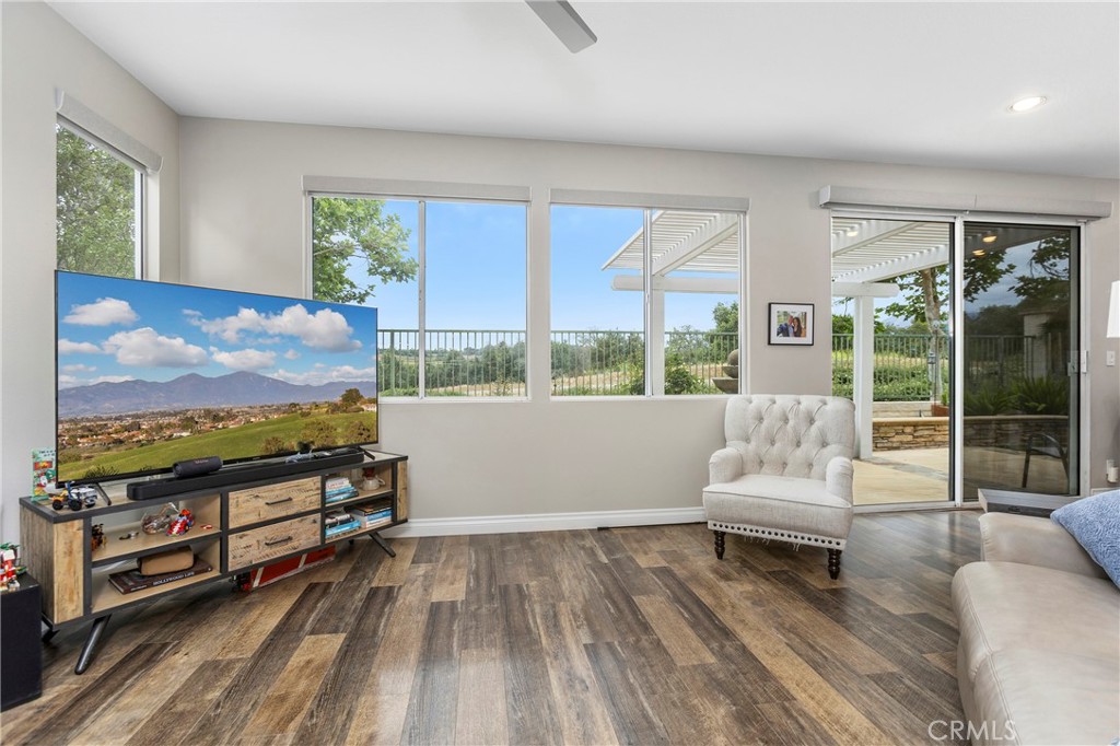 27 Acorn Ridge Rancho Santa Margarita, CA 92688 - Photo 6 of 44