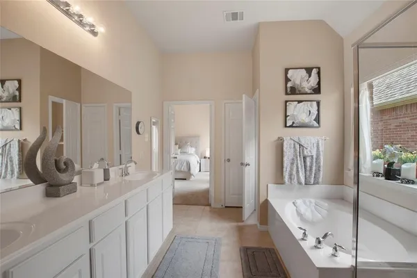 $470,000 | 7585 Glasshouse Walk, Frisco, TX 75035