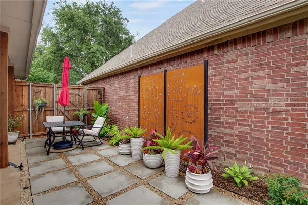 $470,000 | 7585 Glasshouse Walk, Frisco, TX 75035