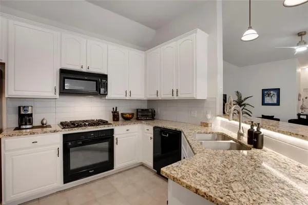 $470,000 | 7585 Glasshouse Walk, Frisco, TX 75035