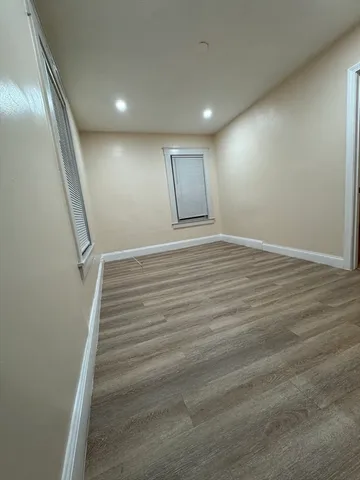 $2,400 | 107 1/2 Main Street, Unit 2, Woburn, MA 01801