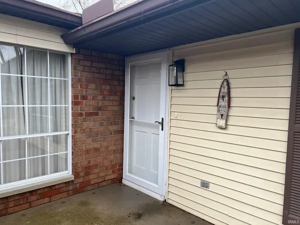$205,000 | 1105 East Regency Drive, Bloomington, IN 47401