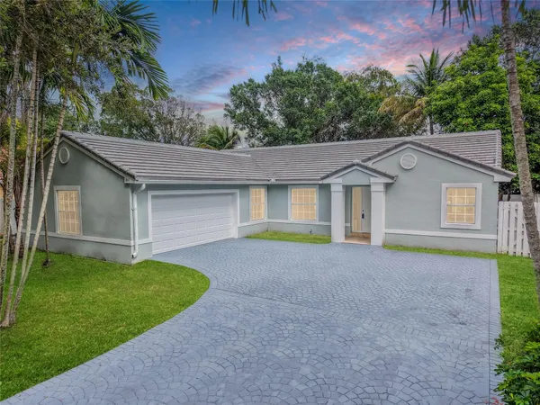 $3,700 | 1811 Southwest 124th Way, Miramar, FL 33027