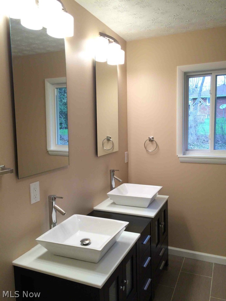 3714 Maplecrest Road Woodmere, OH 44122 - Photo 10 of 19 Gallery Image 10