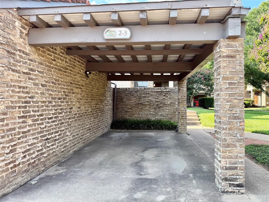 777 Custer Road, Unit 23 Richardson, TX 75080 - Photo 27 of 28 View of patio / terrace